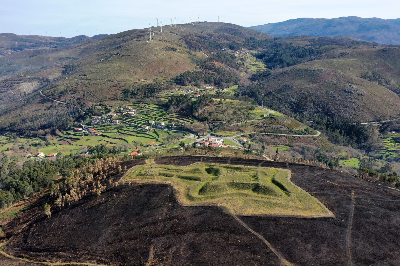 Forte de Bragandelo e lugar do Extremo, Arcos de Valdevez (foto: José M. Costa-Garcia)